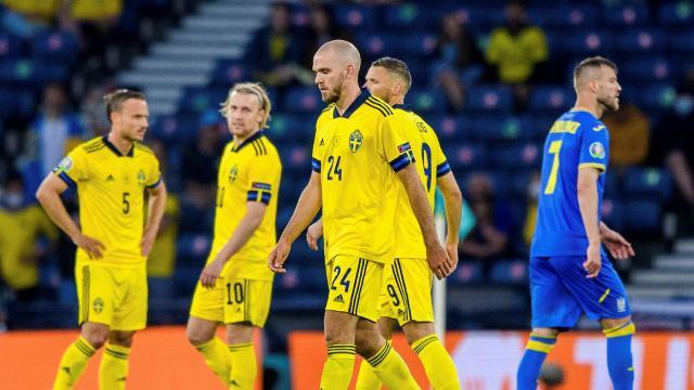 九游体育入口-大连人外援丹尼尔森还会回来吗？他一样在等解约…